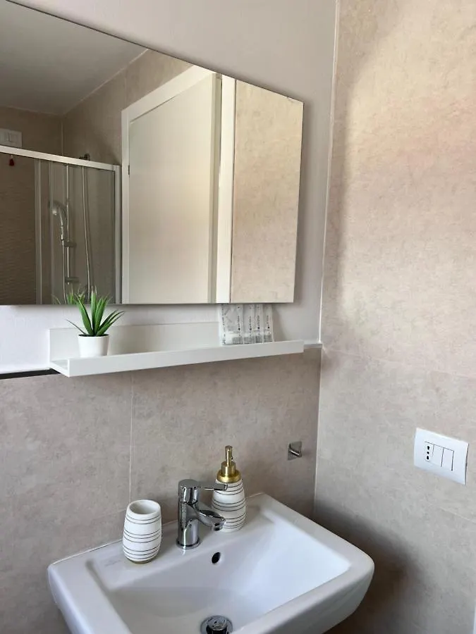 Platinum Apartment Arezzo 0*,